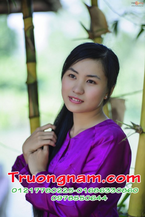 Cho thuê trang phục áo bà ba tại HCM: Áo bà ba tím huế