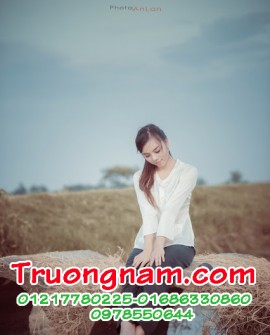 Cho thuê trang phục áo bà ba tại HCM: Áo bà ba trắng