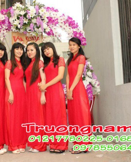 Cho thuê áo dài khăn đóng tại HCM: Áo dài nữ đỏ